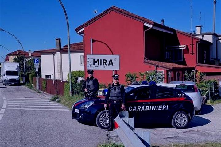 Iris, 26 — Escort in Favaro Veneto, Italy