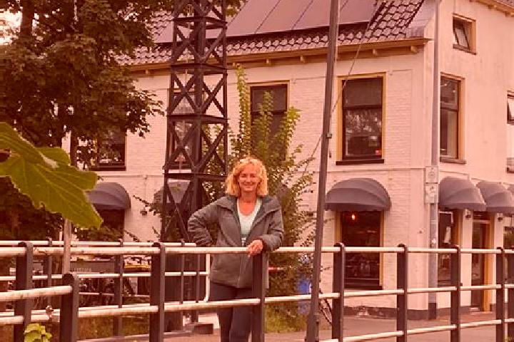 Iris, 26 — Escort in Oosterhoogebrug, Netherlands
