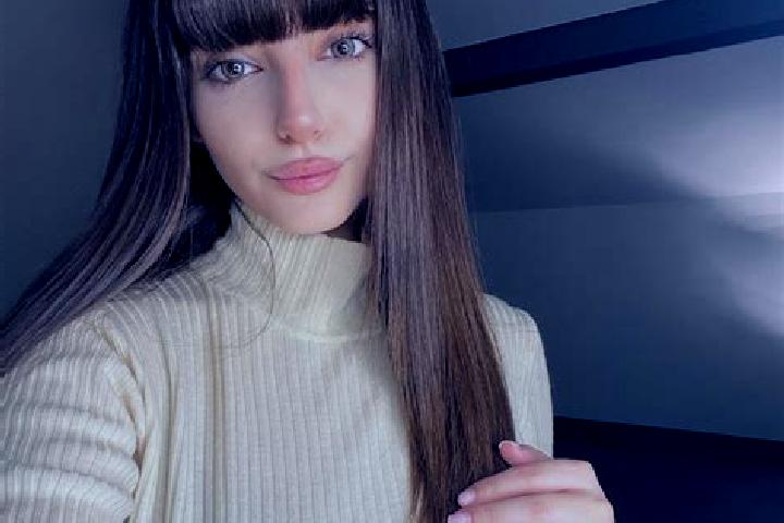 Iris, 26 — Escort in Qohurd-e Olya, Iran