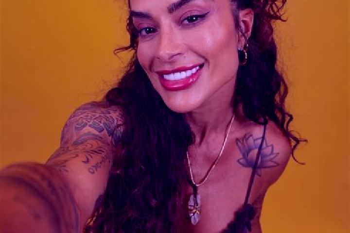 Iris, 26 — Escort in Quem-Quem, Brazil