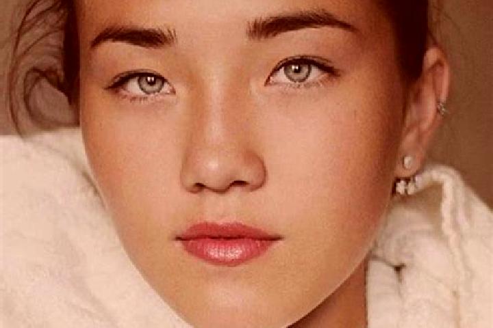 Iris, 27, a brunette grey-eyed caucasian companion based in Muliang. Offering Duos, Fetish, Overnight. Available for incall and outcall, day and evening dates.