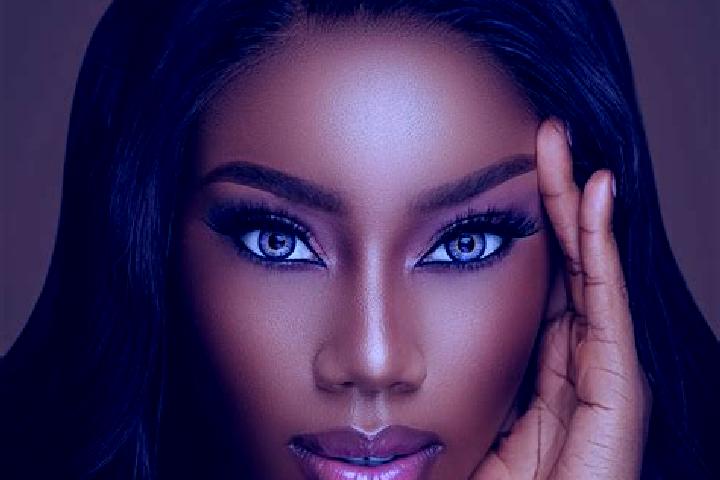Iris, 27, a chestnut blue-eyed ebony companion based in Agua Buena. Offering Dinner Date, CIM, BDSM. Available for incall and outcall, day and evening dates.