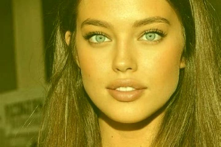 Iris, 27, a chestnut green-eyed caucasian companion based in Chicbul. Offering CIM, Deep French Kissing, Massage, Erotic Massage, GFE. Available for incall a...