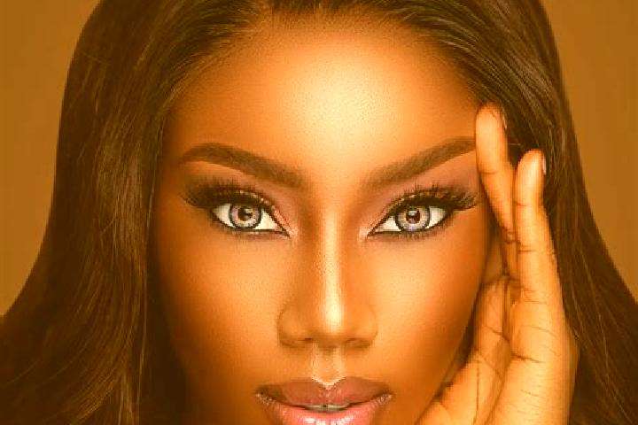 Iris, 27, a red blue-eyed ebony companion based in Shahin Dezh. Offering Erotic Massage, Duos, Domination. Available for incall and outcall, day and evening ...