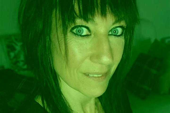 Iris, 27 — Escort in Colombier-le-Vieux, France