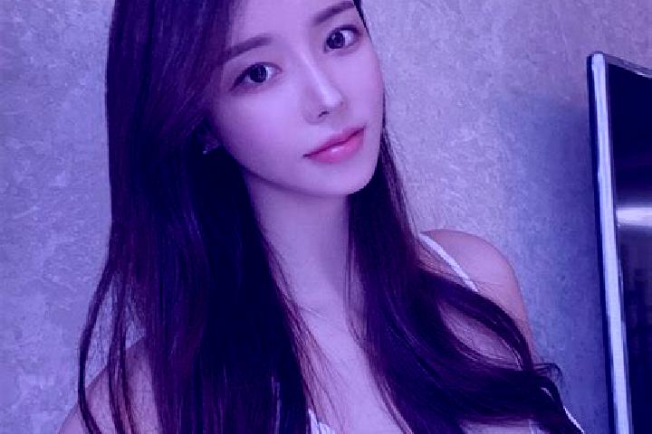 Iris, 27 — Escort in Fengzhou, China