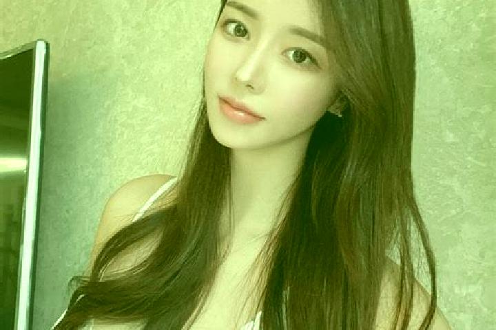 Iris, 27 — Escort in Jianhua, China