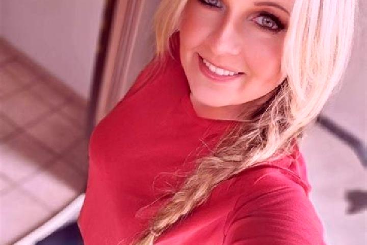 Iris, 27 — Escort in Sobotka, Czech Republic