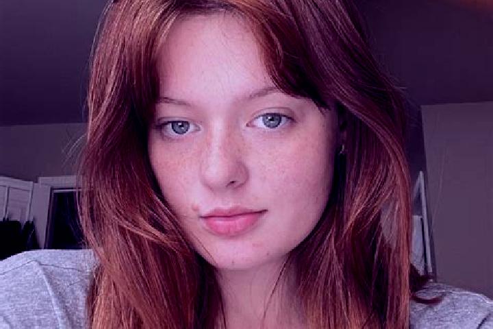 Iris, 28, a auburn dark-eyed european companion based in Punta de Mata. Offering OWO, Couples, Tantra, A-Level, CIM. Available for incall and outcall, day an...