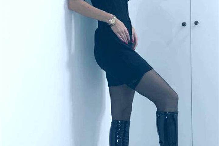 Iris, 29, a black brown-eyed european companion based in Wesley Hills. Offering Striptease, Party Girl, BDSM, Dinner Date, Tantra. Available for incall and o...