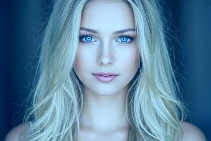 Iris, 29, a blonde brown-eyed mixed companion based in Annapolis. Offering Dinner Date, A-Level. Available for incall and outcall, day and evening dates.