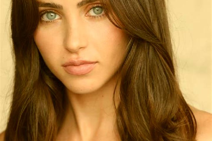 Iris, 29, a brunette hazel-eyed caucasian companion based in Curpahuasi. Offering Striptease, Domination, CIM. Available for incall and outcall, day and even...