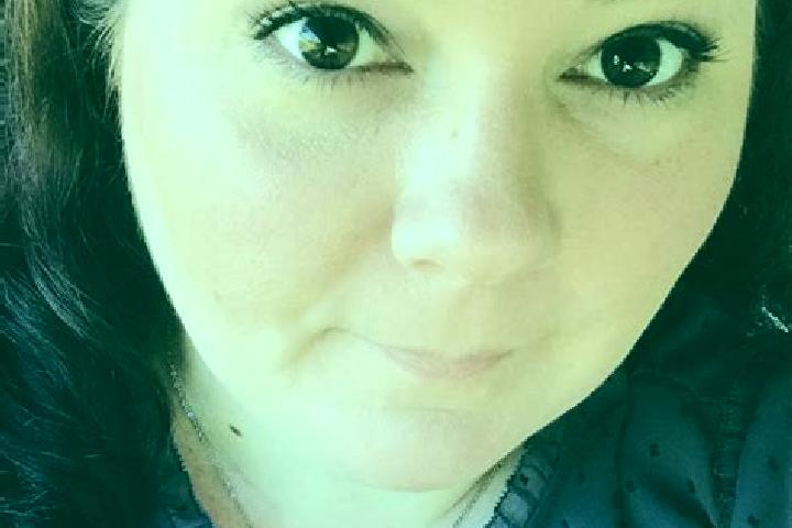 Iris, 29 — Escort in Petal, United States