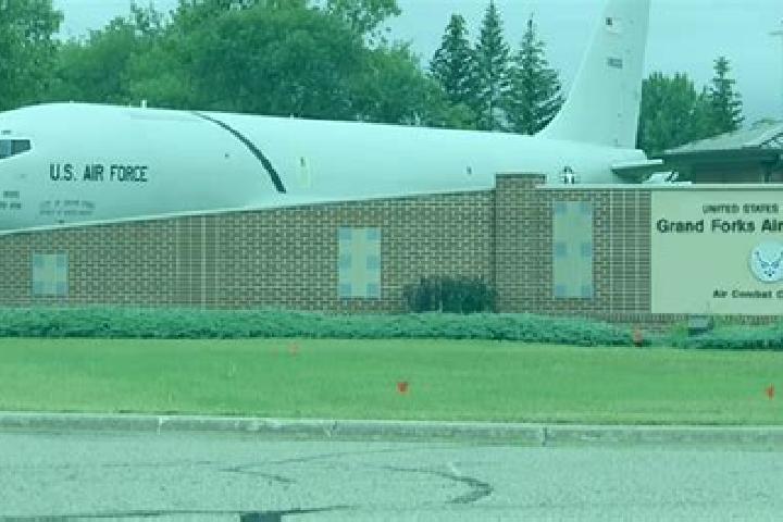Iris, 30 — Escort in Grand Forks Air Force Base, United States