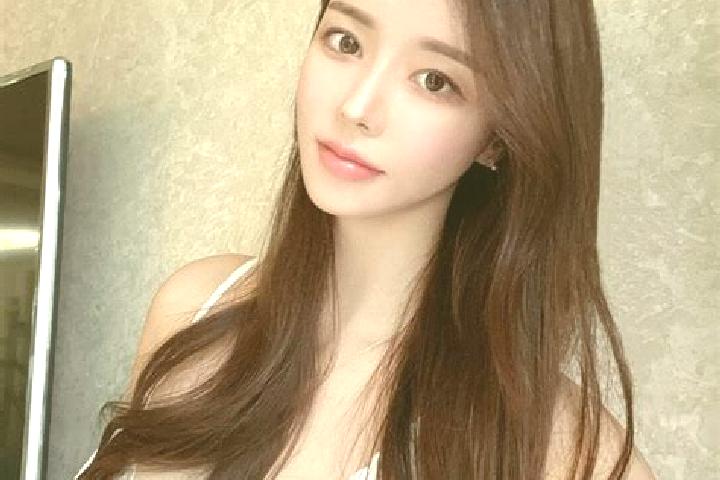 Iris, 30 — Escort in Xianyuan, China