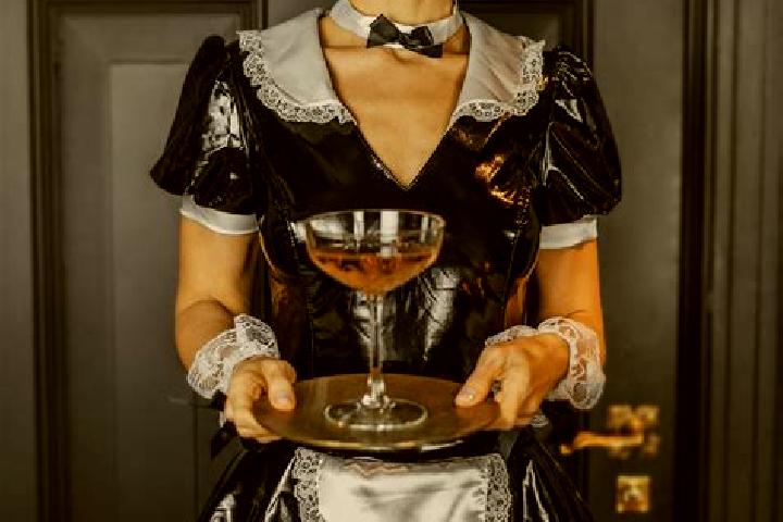 Iris, 31, a black brown-eyed caucasian companion based in Cranwell. Offering CIM, BDSM, Dinner Date, A-Level. Available for incall and outcall, day and eveni...