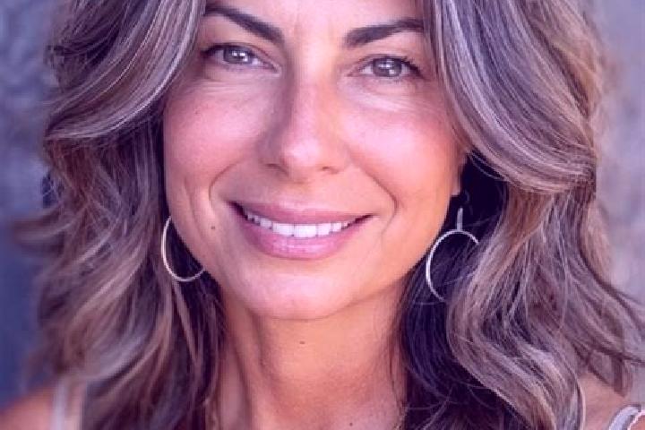 Iris, 31, a brunette grey-eyed latina companion based in Sao Felix do Piaui. Offering Tantra, Couples, Fetish, Massage. Available for incall and outcall, day...