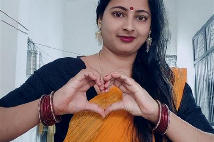 Iris, 31 — Escort in Bhongaon, India