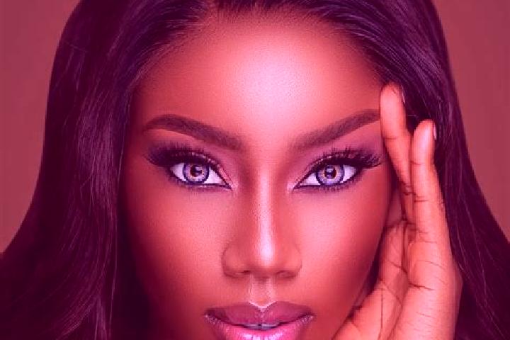 Iris, 32, a chestnut blue-eyed ebony companion based in Carboneras. Offering Duos, Deep French Kissing, OWO. Available for incall and outcall, day and evenin...