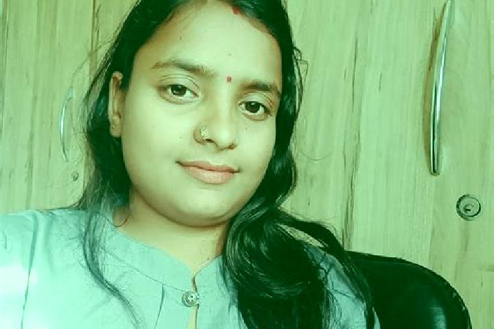 Iris, 32 — Escort in Deesa, India