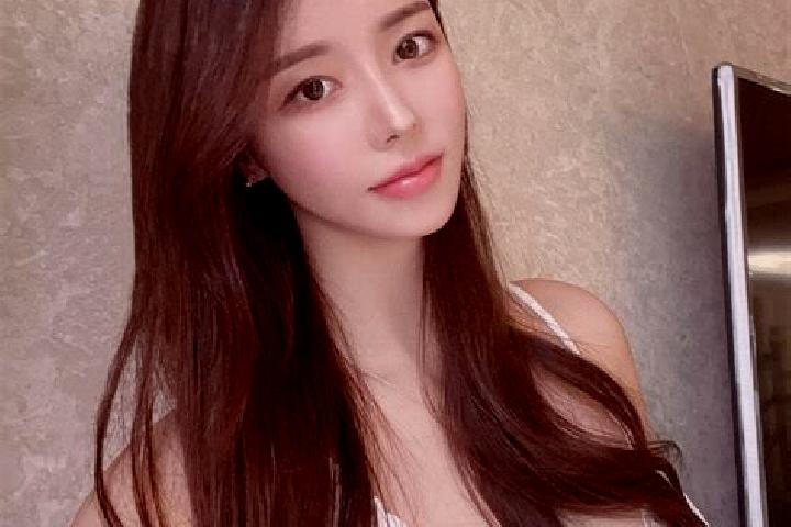 Iris, 32 — Escort in Qiuchuan, China