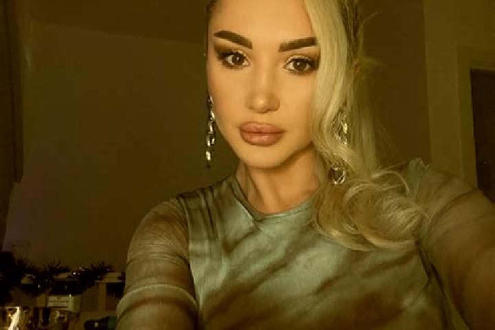 Iris, 33, a blonde amber-eyed indian companion based in Novo Hamburgo. Offering Party Girl, GFE, Fetish. Available for incall and outcall, day and evening da...