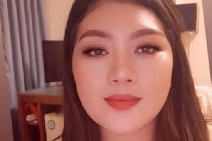 Iris, 33, a chestnut grey-eyed asian companion based in Heanor. Offering Girlfriend Experience, OWO, 69. Available for incall and outcall, day and evening da...