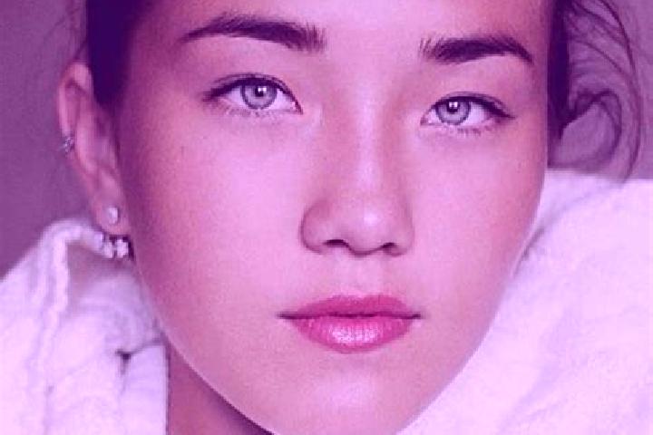 Iris, 33, a red blue-eyed asian companion based in Tonantins. Offering Domination, Duos, Erotic Massage. Available for incall and outcall, day and evening da...