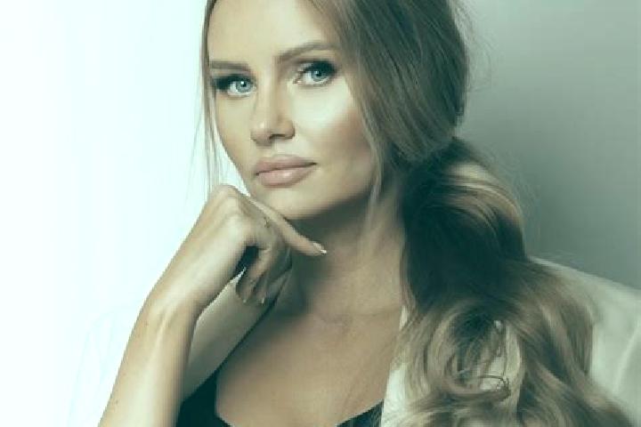 Iris, 33 — Escort in Modlniczka, Poland