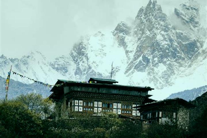 Iris, 34 — Escort in Laya, Bhutan