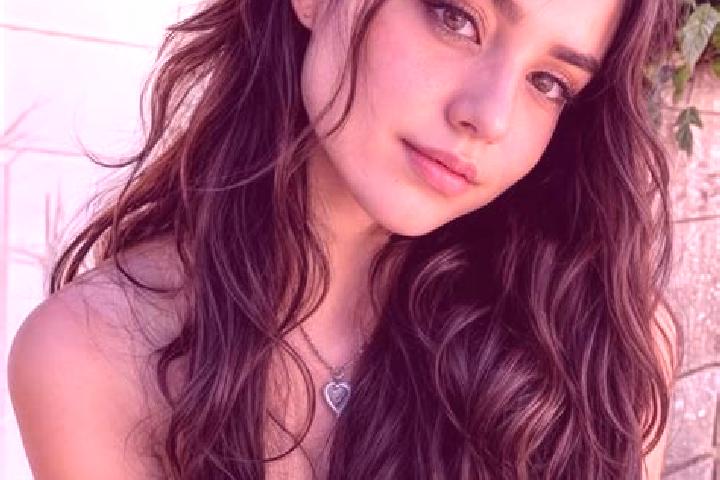 Iris, 35, a auburn hazel-eyed middle eastern companion based in Naran Bulag. Offering Party Girl, GFE, Prostate Massage, Couples, BDSM. Available for incall ...