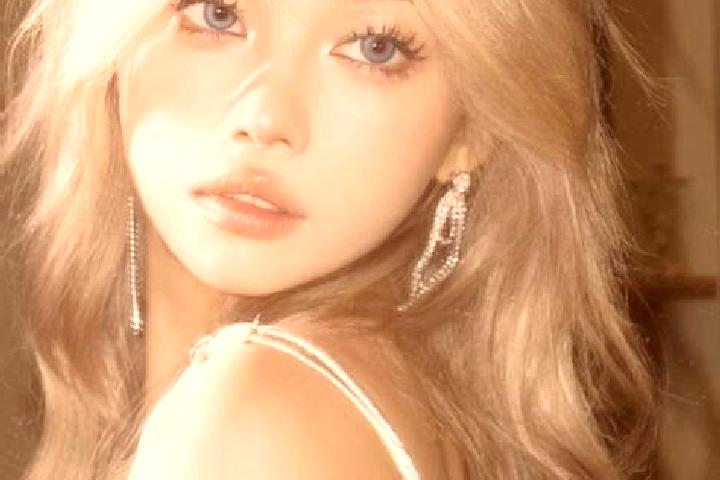 Iris, 35, a blonde blue-eyed asian companion based in Tweespruit. Offering Roleplay, Massage, Deep French Kissing, OWO. Available for incall and outcall, ove...