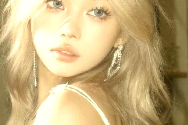 Iris, 35, a blonde dark-eyed asian companion based in Pleaux. Offering Party Girl, Roleplay, OWO. Available for incall and outcall, overnight bookings availa...