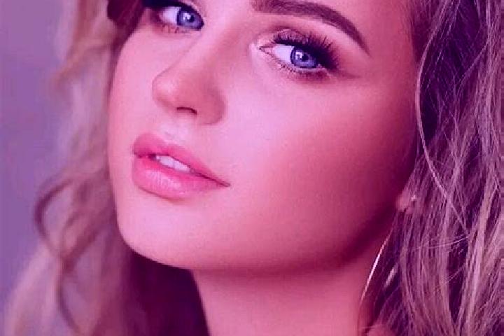 Iris, 35, a dark blonde blue-eyed asian companion based in Bagdad. Offering Domination, OWO, Overnight, Party Girl, Girlfriend Experience. Available for inca...