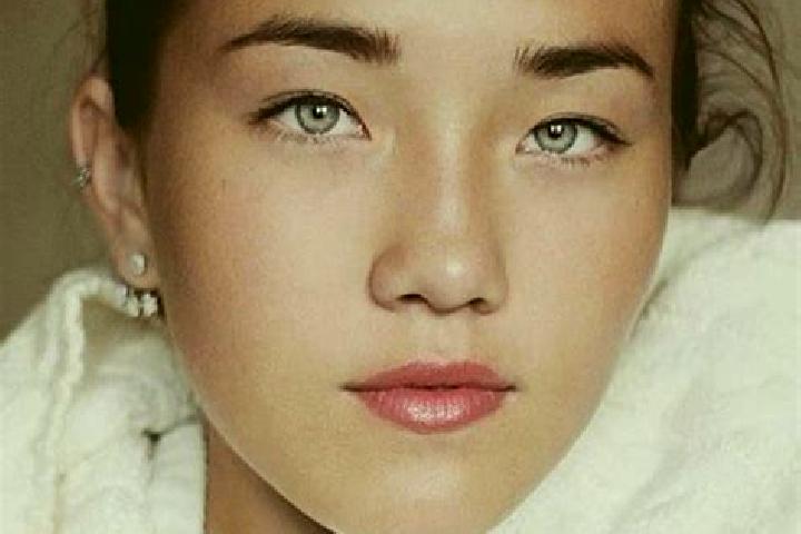 Iris, 35, a red grey-eyed caucasian companion based in Pisaflores. Offering OWO, Fetish, Duos. Available for incall and outcall, overnight bookings available.