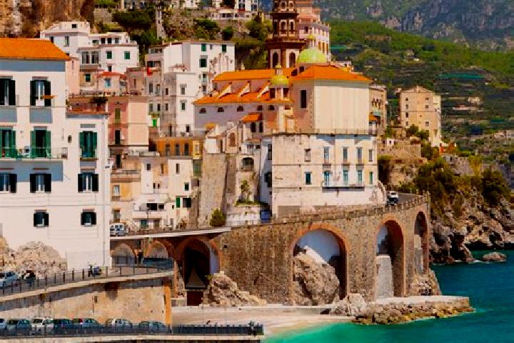 Iris, 35 — Escort in Piraino, Italy