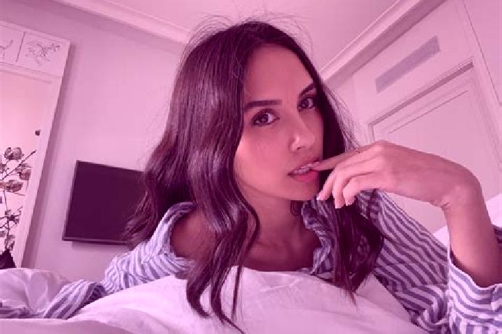 Iris, 36, a brunette brown-eyed mixed companion based in Parva I. Offering Travel Companion, Girlfriend Experience, Dinner Date. Available for incall and out...