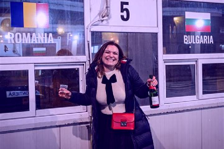 Iris, 36 — Escort in Bobolia, Romania