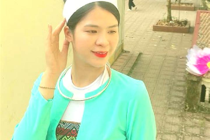 Iris, 36 — Escort in Muong Chien, Vietnam