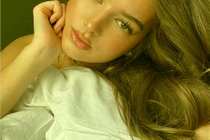 Iris, 37, a brunette hazel-eyed caucasian companion based in Aris. Offering CIM, Fetish, Girlfriend Experience, Overnight. Available for incall and outcall, ...