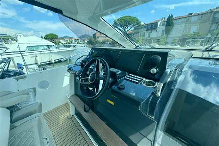 Iris, 37 — Escort in Broquies, France