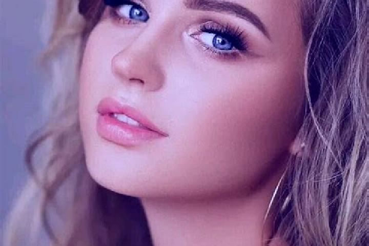 Iris, 38, a dark blonde blue-eyed european companion based in Vrouwenpolder. Offering Party Girl, CIM, Travel Companion, Tantra. Available for incall and out...