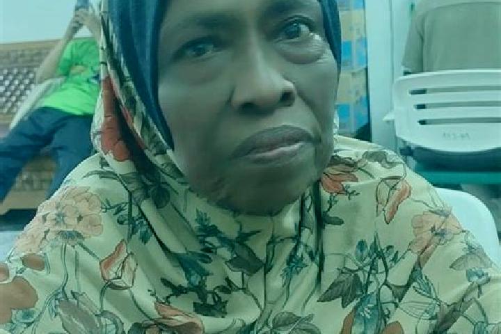 Iris, 39 — Escort in Riqab, Yemen