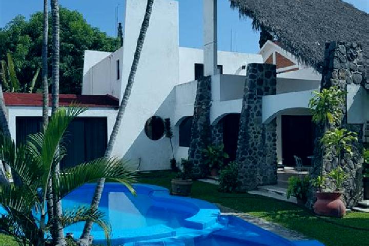 Iris, 39 — Escort in San Pedro Apatlaco, Mexico