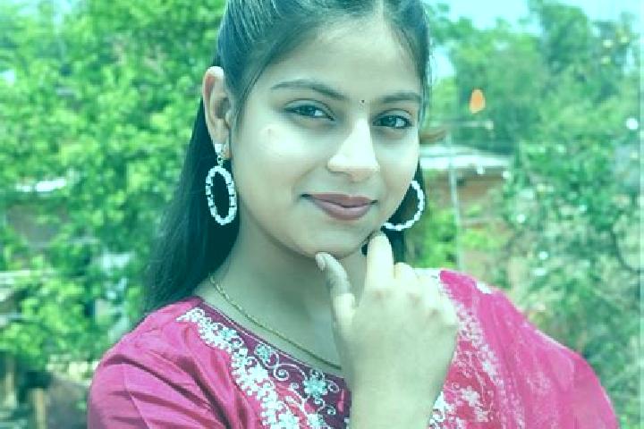Isabella, 20 — Escort in Naina Devi, India