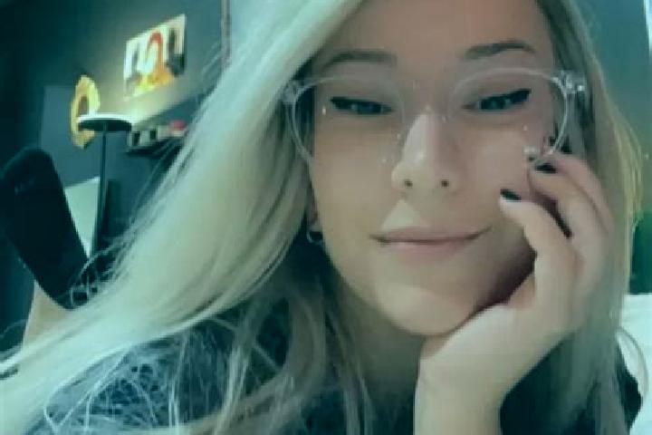 Isabella, 21, a blonde hazel-eyed ebony companion based in Calzada de Valdunciel. Offering Dinner Date, Overnight, Domination. Available for incall and outca...