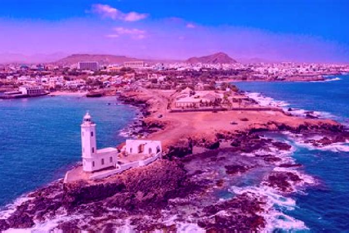 Isabella, 21 — Escort in Janela, Cape Verde