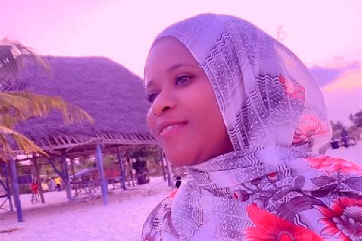 Isabella, 21 — Escort in Mkoani, Tanzania