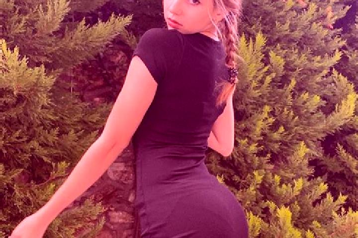 Isabella, 21 — Escort in Rivello, Italy