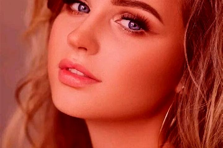 Isabella, 22, a dark blonde blue-eyed caucasian companion based in Elkesley. Offering Fetish, GFE, Tantra, Massage. Available for incall and outcall, overnig...